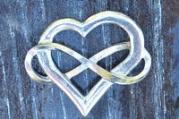 Heart with Infinity Loop Brooch – Symbol of Polyamory. Hand Cast Pewter.