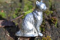 Pewter Cat Figurine – Elegant with a Playful Edge. Hand Cast Pewter.
