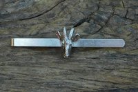 Pince à Cravate Chèvre, Tête de Chèvre, Faite Main en Etain par William Sturt des Etains de Jumilhac