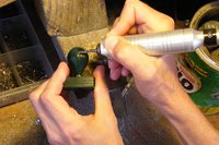 Pince à Cravate Cadenas, Faite Main en Étain, Fabrication Artisanale Française, aux Étains de Jumilhac