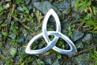 Triquetra Brooch. Hand Cast Pewter.