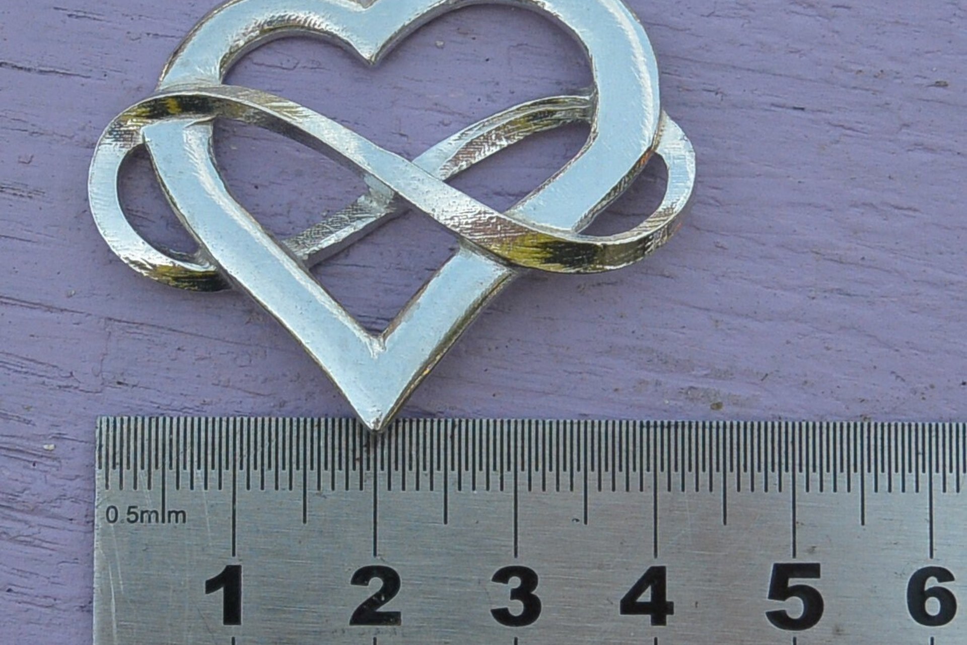 Heart with Infinity Loop Brooch – Symbol of Polyamory. Hand Cast Pewter.