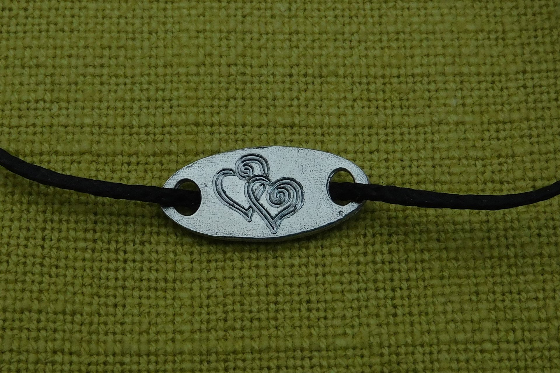 Bracelet Personnalisé, Bracelet Prénom, Fabrication Artisanale Française en Étain aux Étains de Jumilhac.