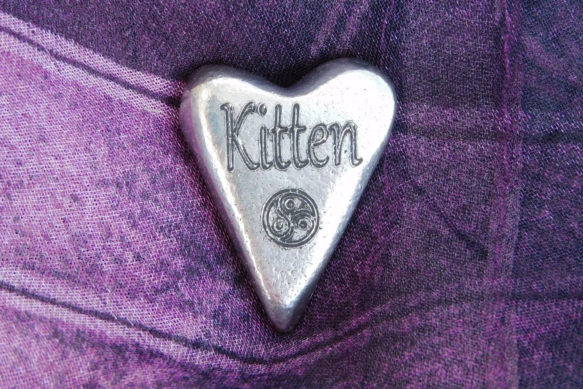 Porte-Clés BDSM Kitten (Chaton), Porte-Clés Érotique, Accessoires BDSM, Fait à la Main en Etain, par William Sturt des Etains de Jumilhac