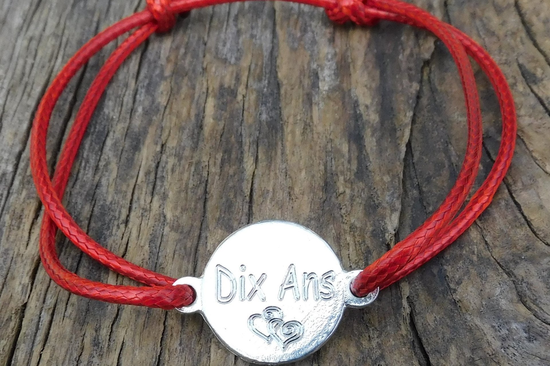 Bracelet en étain pour les noces de 10 Ans (noces d'étain); Gravure "Dix Ans"; taille et couleur personnalisables