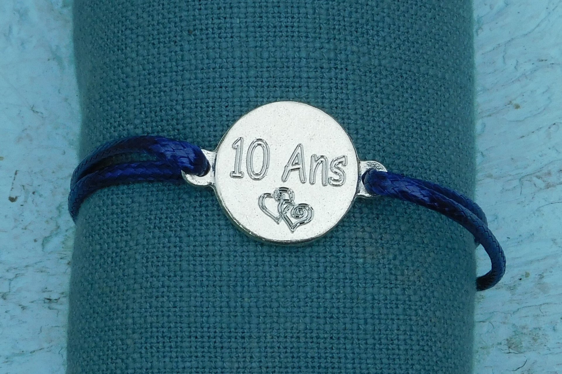 Bracelet en étain pour les noces de 10 Ans (noces d'étain); Gravure "10 Ans"; taille et couleur personnalisables