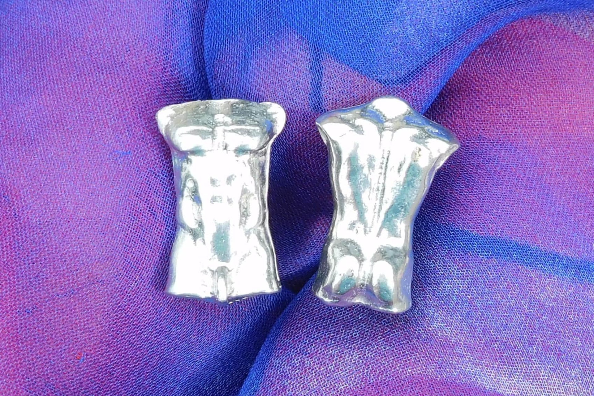 Boutons de Manchette Torse Masculin, Fabrication Artisanale Française en Etain.