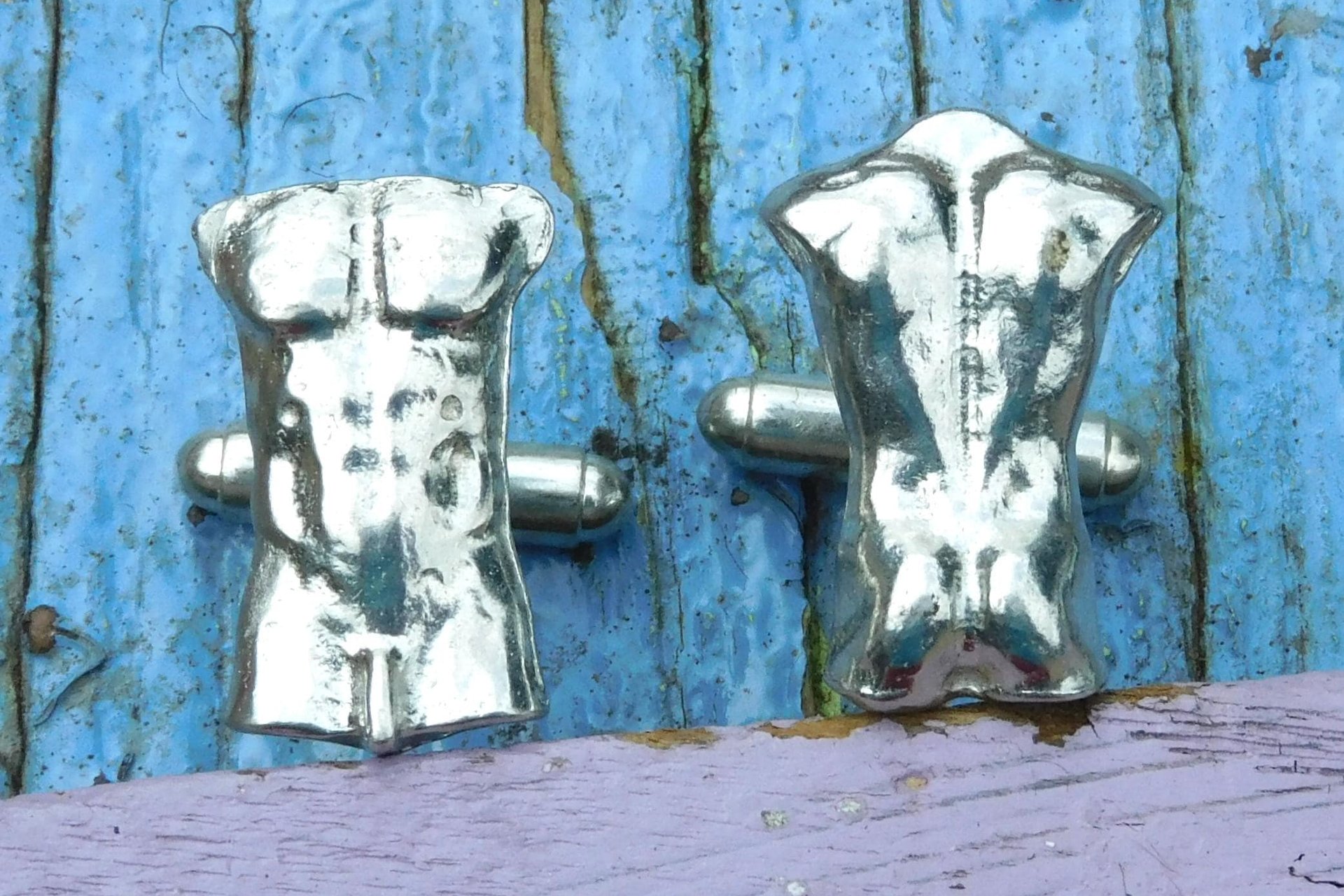 Boutons de Manchette Torse Masculin, Fabrication Artisanale Française en Etain.
