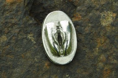 Vagina, Faite Main en Etain par William Sturt des Etains de Jumilhac