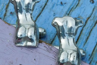 Boutons de Manchette Torse Féminin, Fabrication Artisanale Française en Etain.